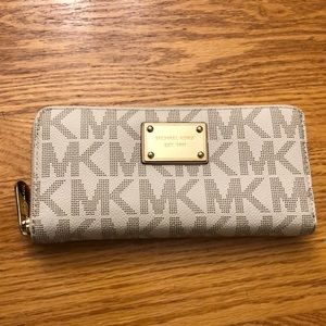 Michael Kors wallet